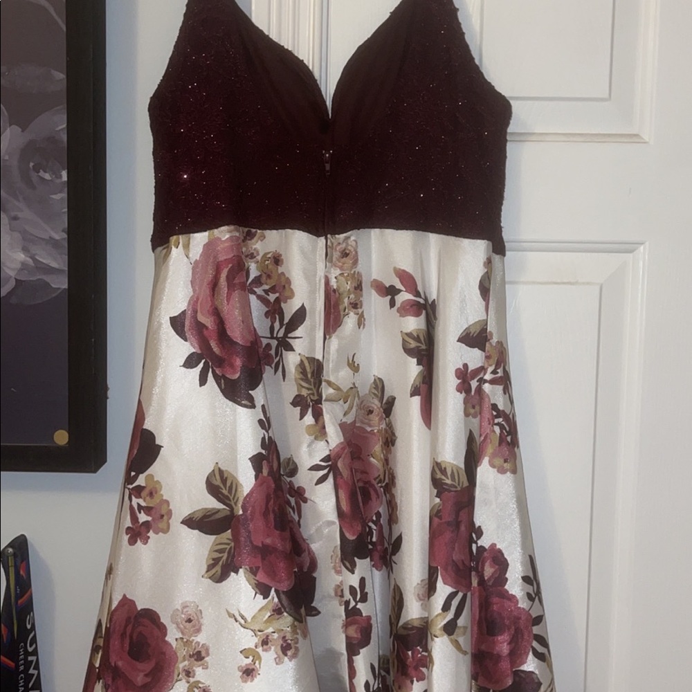 Dress - Picture 2 of 4